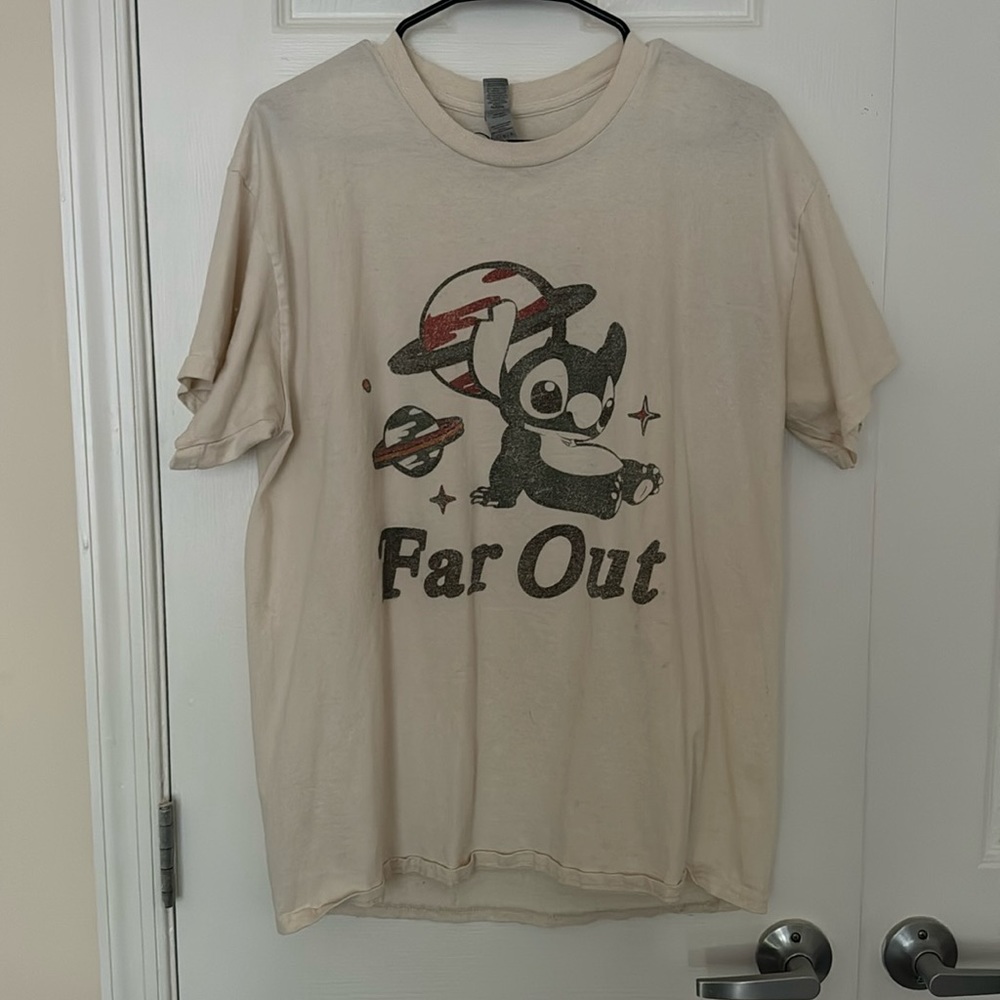 Men’s Disney Lilo and Stitch Far Out Graphic Tee (L)